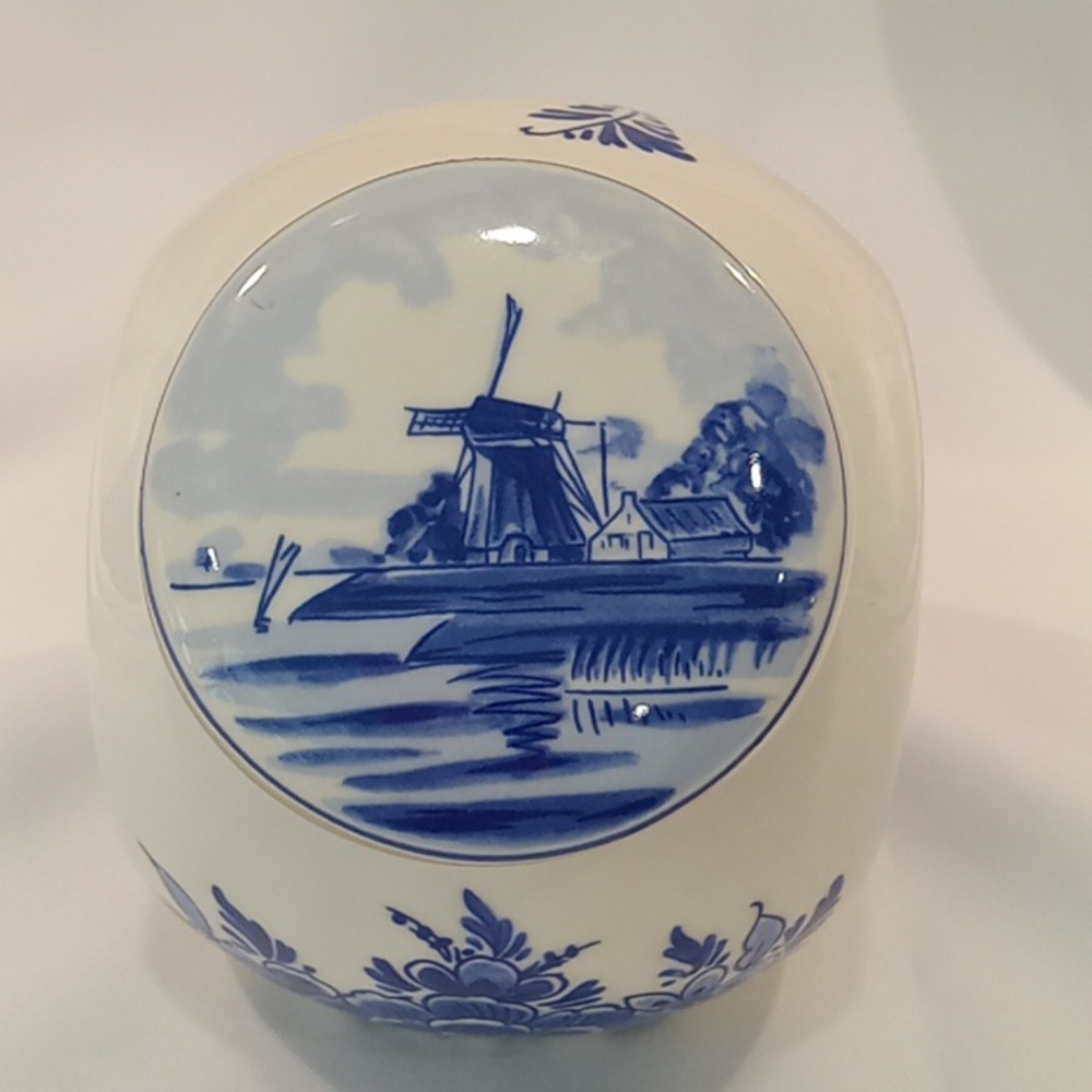 Delft Hand Painted Small Blue And White Canister - Picture 3 of 10